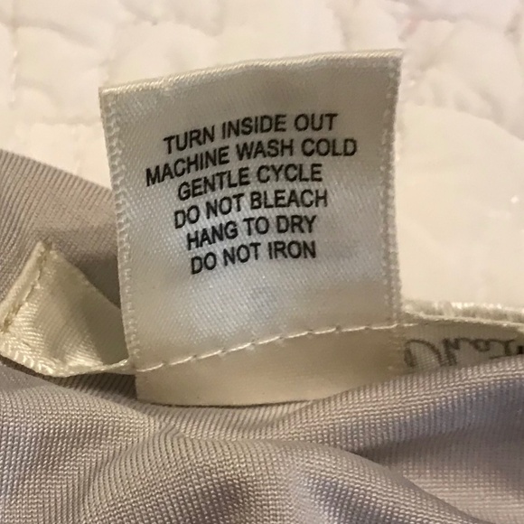 Beautiful drop sleeve silver velvet top by Say What? (S) - Picture 9 of 13